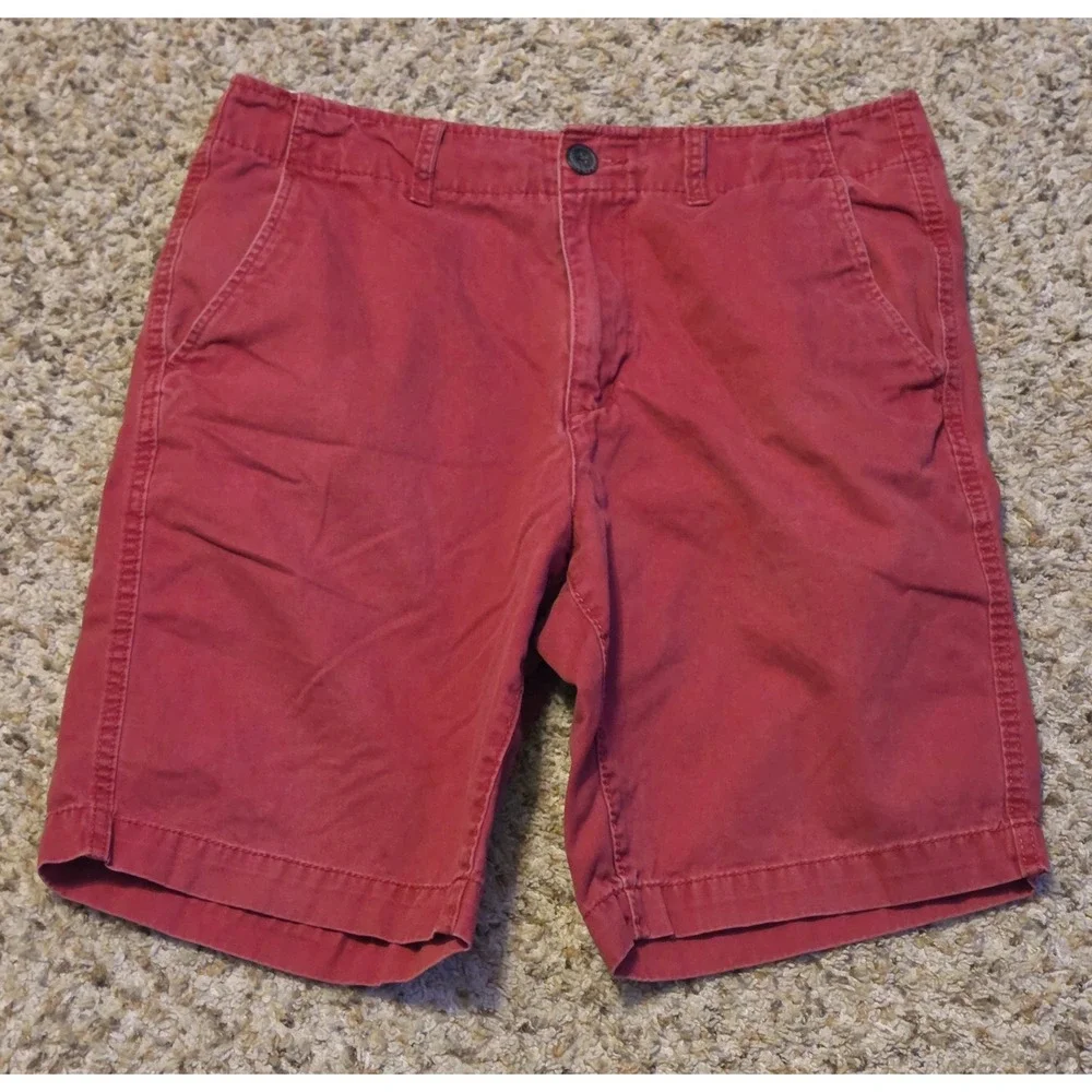American Eagle Classic Chino Shorts Men's Size‎ 32 Red